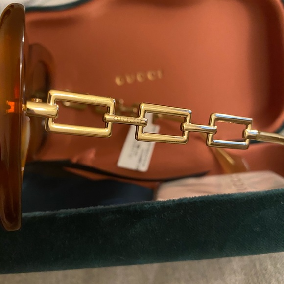 Gucci sunglasses main image 6